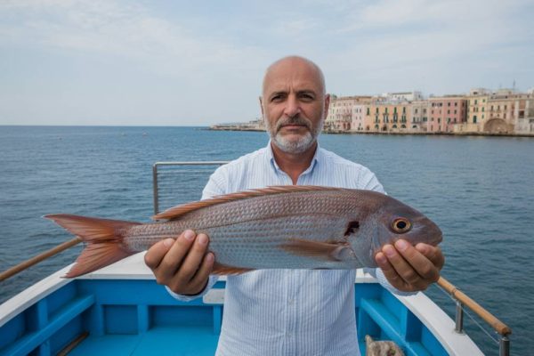 La tradizione del pescaturismo in Puglia: un ponte tra mare e cultura marinara La tradizione del pescaturismo in Puglia: un ponte tra mare e cultura marinara